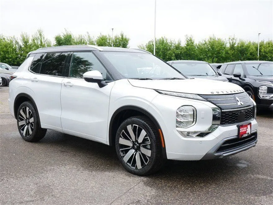 2025 Mitsubishi Outlander SEL Premium photo 1