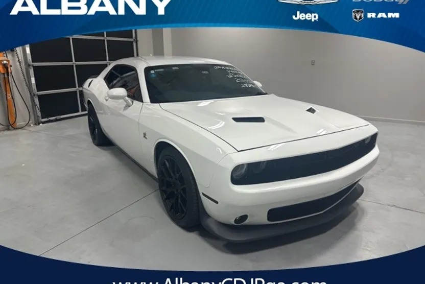 2016 Dodge Challenger R/T Scat Pack photo 1