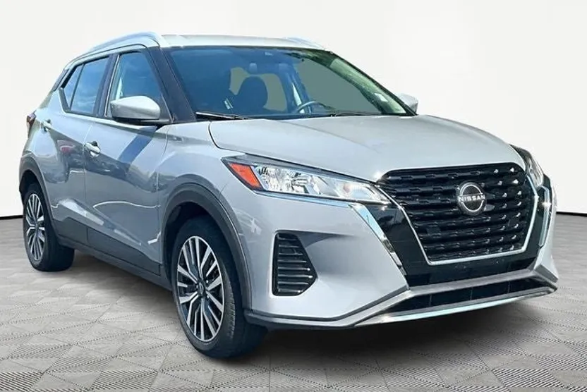 2022 Nissan Kicks SV photo 1