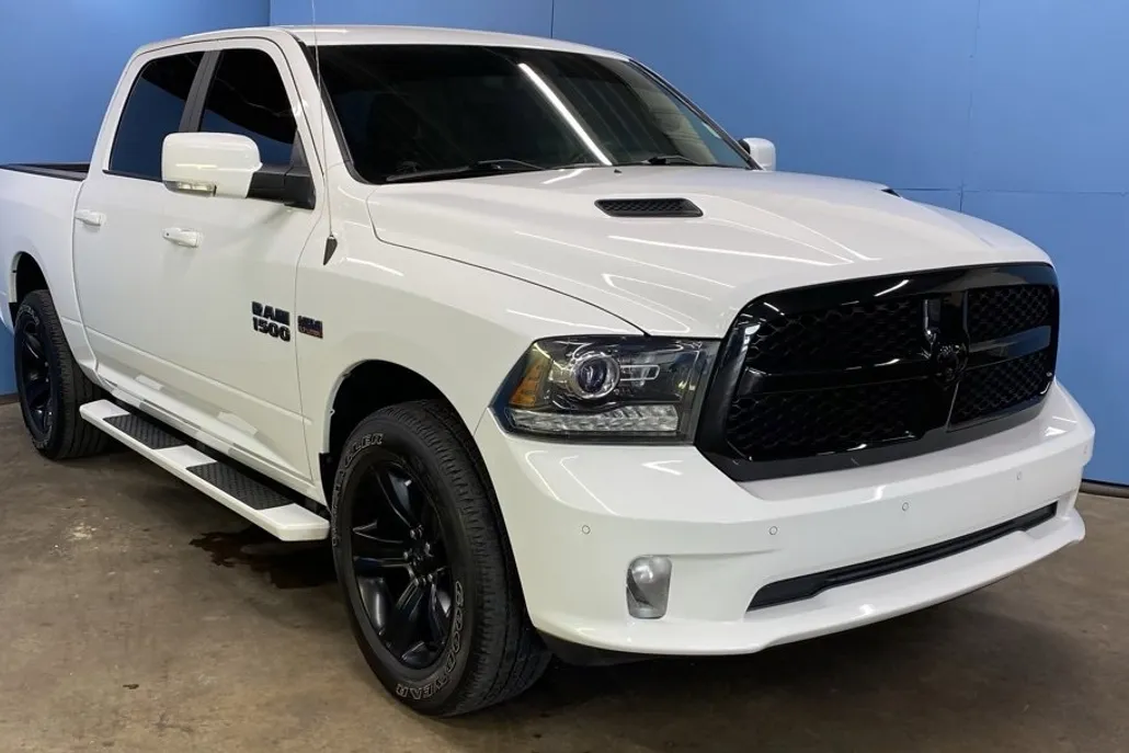 2018 Ram 1500 Sport photo 1