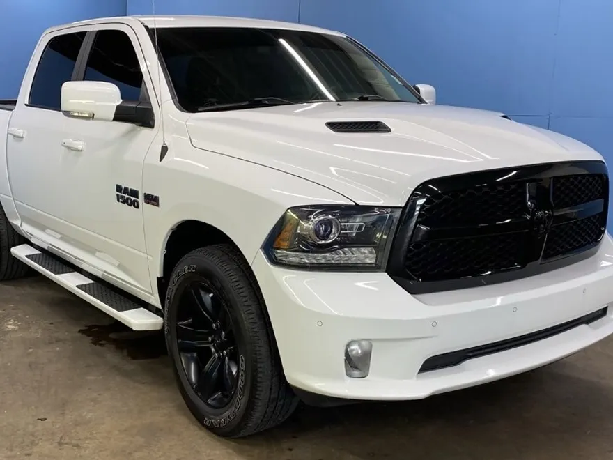 2018 Ram 1500 Sport photo 1