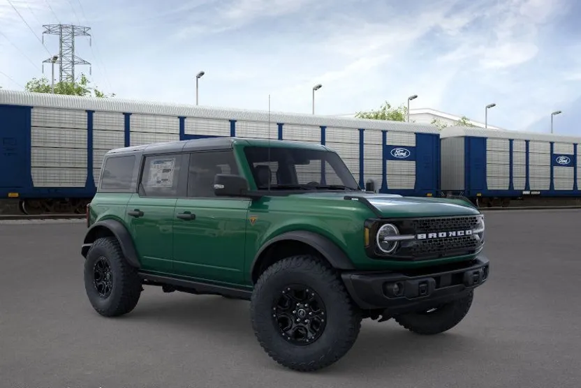 2025 Ford Bronco Badlands photo 1
