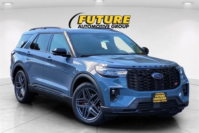 2025 Ford Explorer ST photo 1
