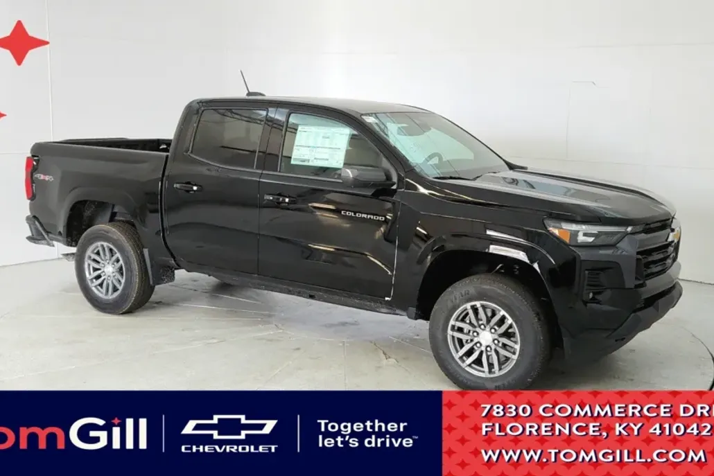 2025 Chevrolet Colorado Work Truck LT photo 1