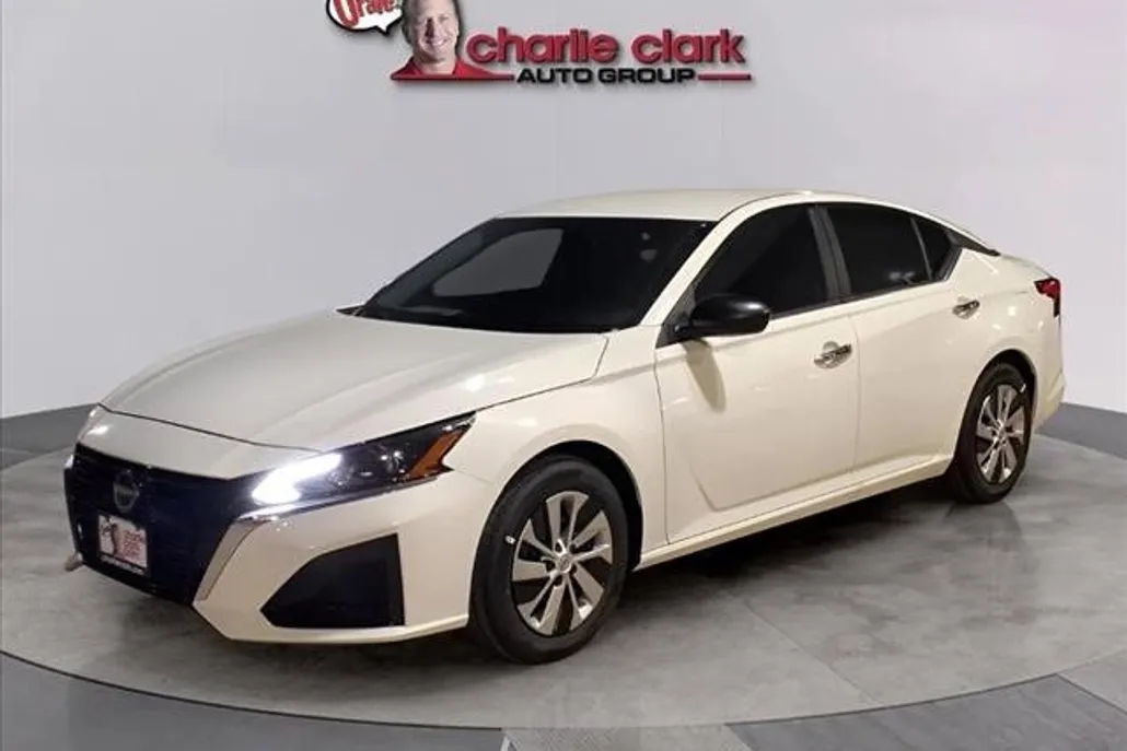 2025 Nissan Altima 2.5 S photo 1