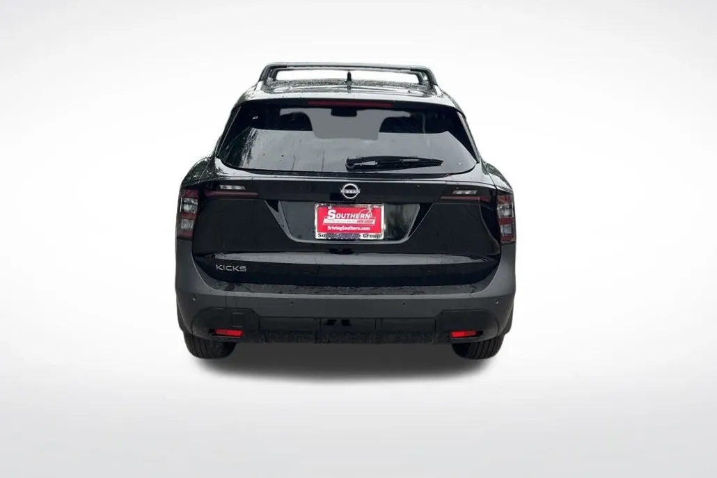 2025 Nissan Kicks SV photo 1