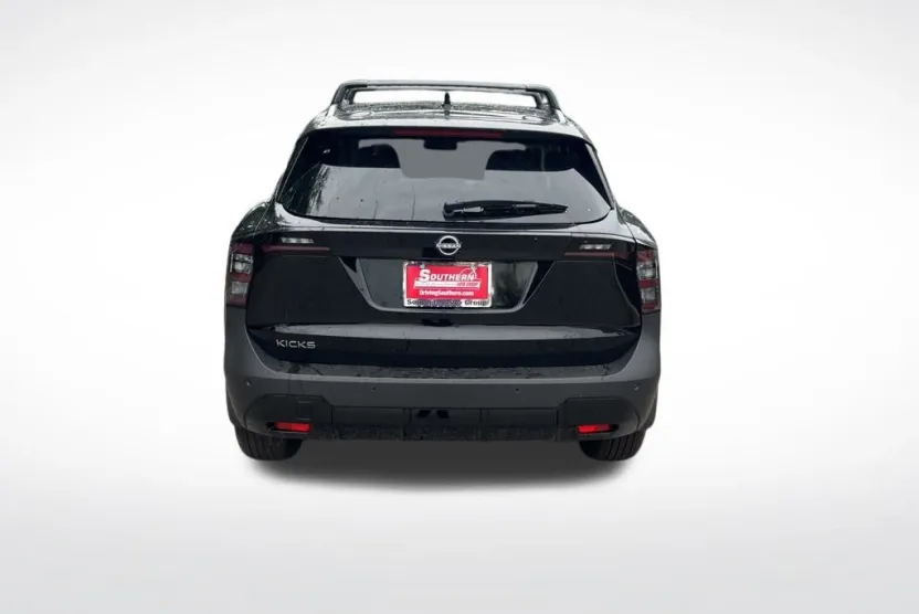 2025 Nissan Kicks SV photo 1