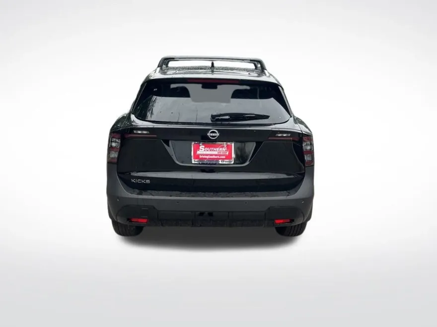 2025 Nissan Kicks SV photo 1