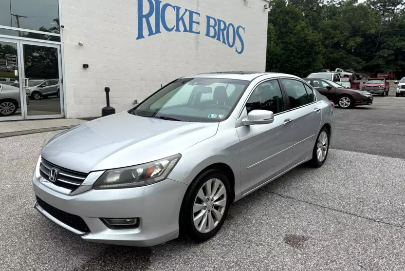 2013 Honda Accord EX-L photo 1