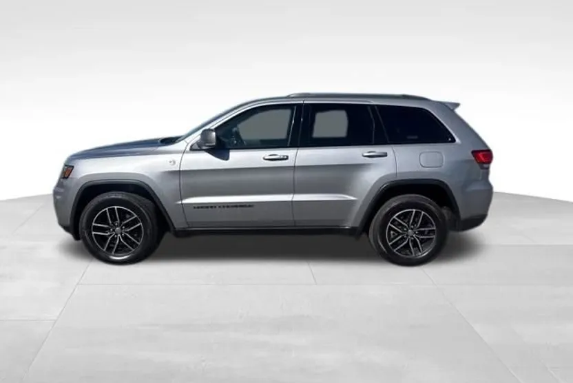 2017 Jeep Grand Cherokee Trailhawk photo 1