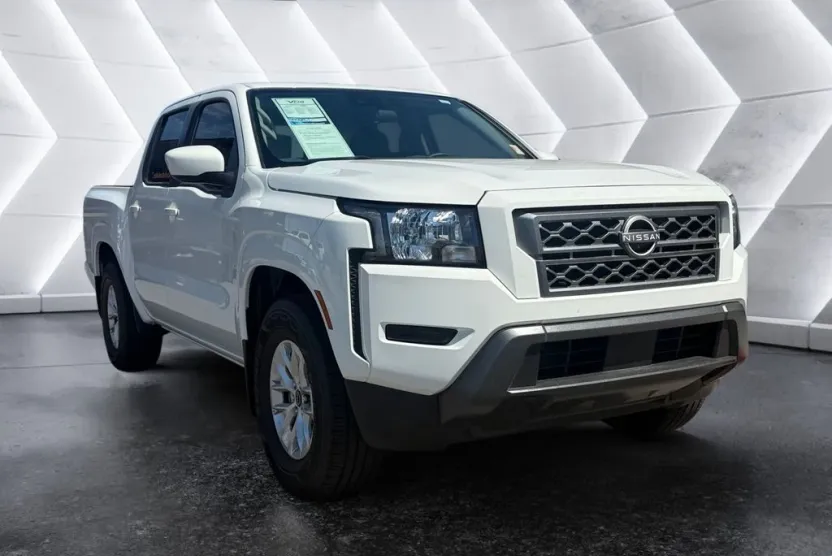 2024 Nissan Frontier SV photo 1