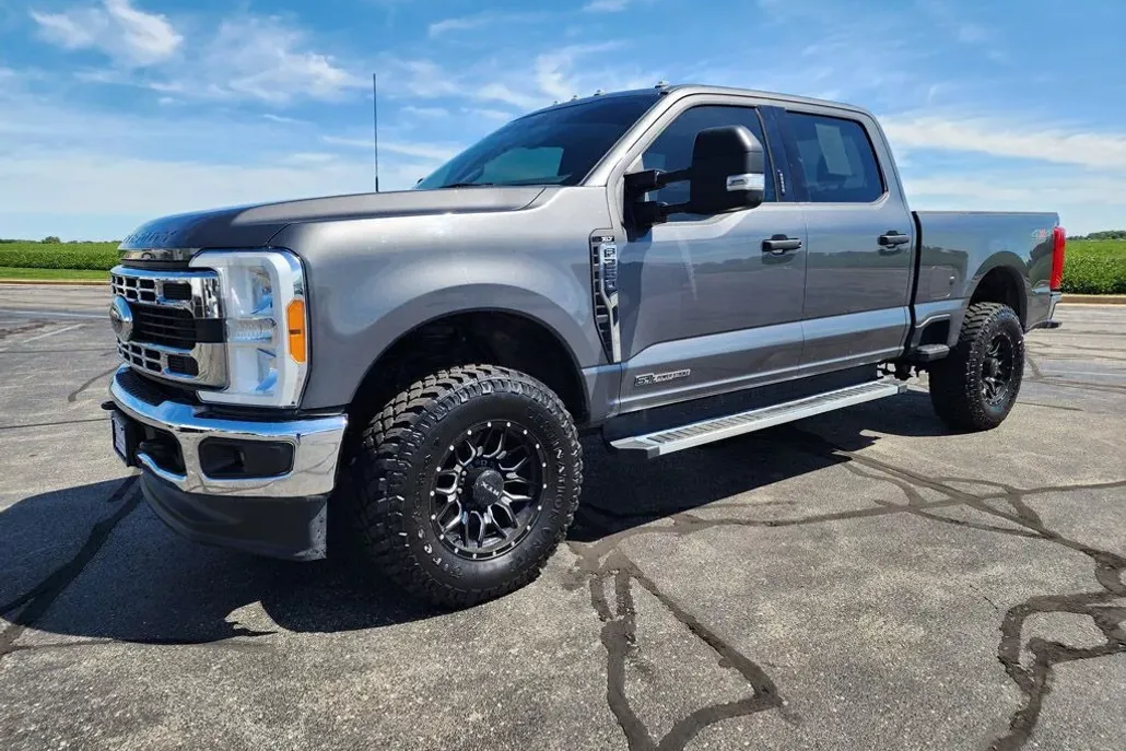 2023 Ford F-250 XLT photo 1
