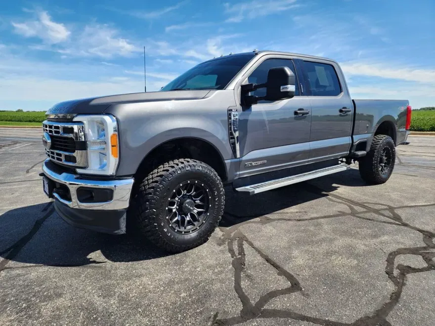 2023 Ford F-250 XLT photo 1