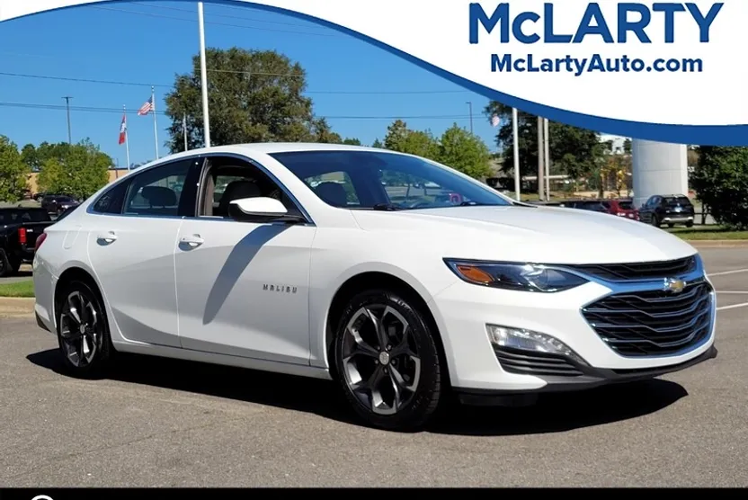 2023 Chevrolet Malibu 1LT photo 1