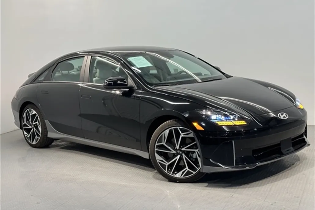 2023 Hyundai Ioniq 6 SEL photo 1