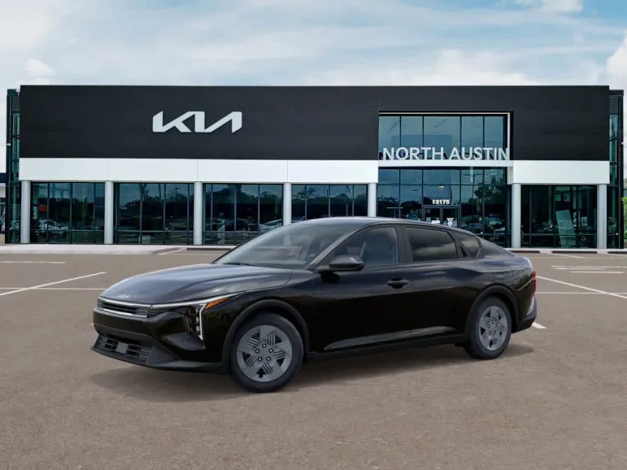 2025 Kia K4 LX photo 1