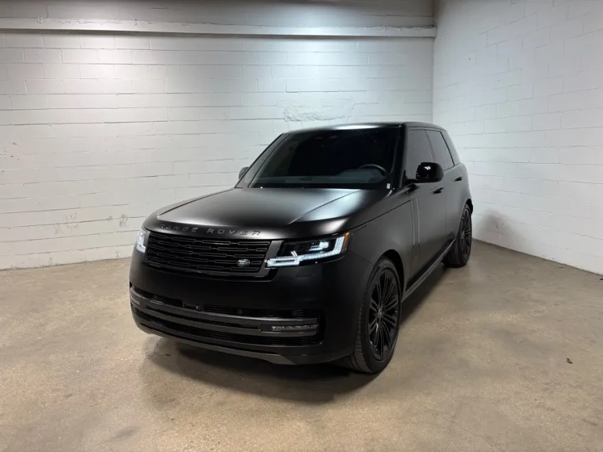 2025 Land Rover Range Rover SE photo 1