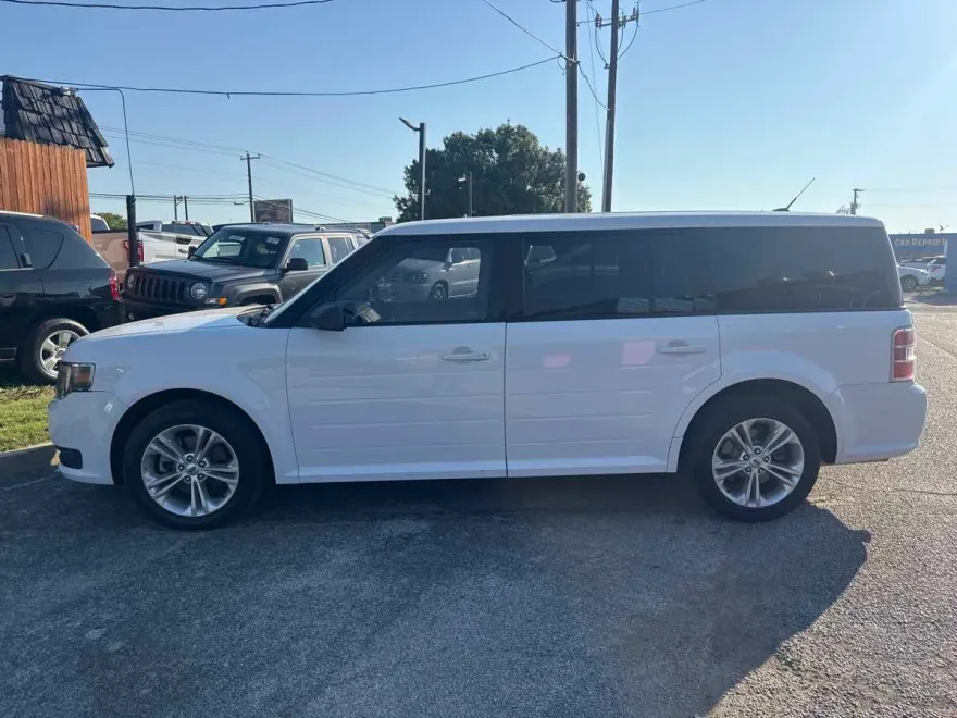 2015 Ford Flex SE photo 1