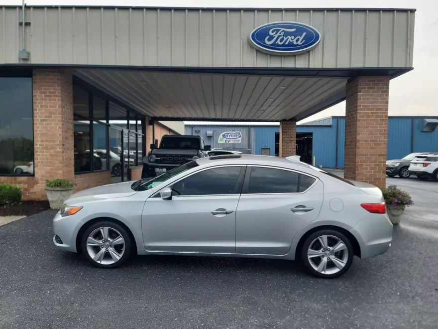 2014 Acura ILX 2.0L photo 1