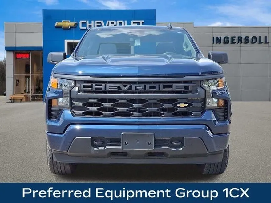 2023 Chevrolet Silverado 1500 Custom photo 1