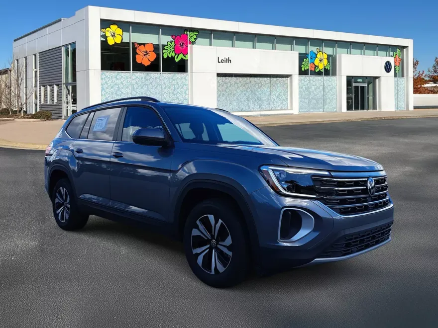 2024 Volkswagen Atlas SE photo 1