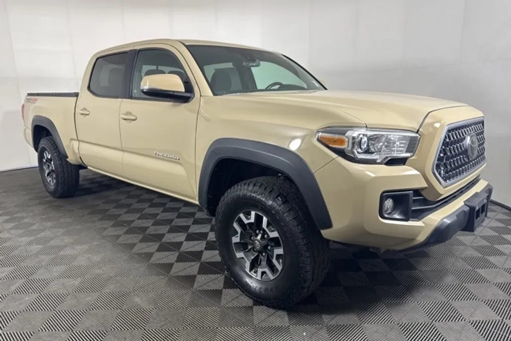 2019 Toyota Tacoma SR5 photo 1