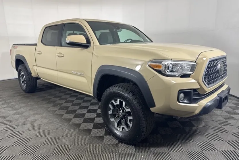 2019 Toyota Tacoma SR5 photo 1