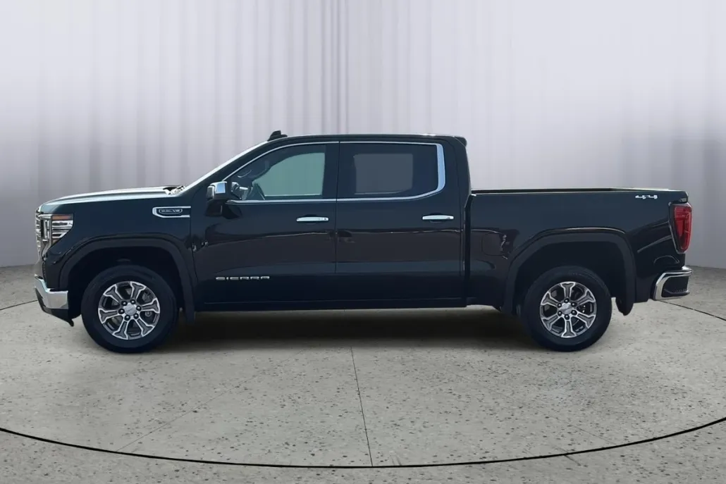 2024 Gmc Sierra 1500 SLT photo 1