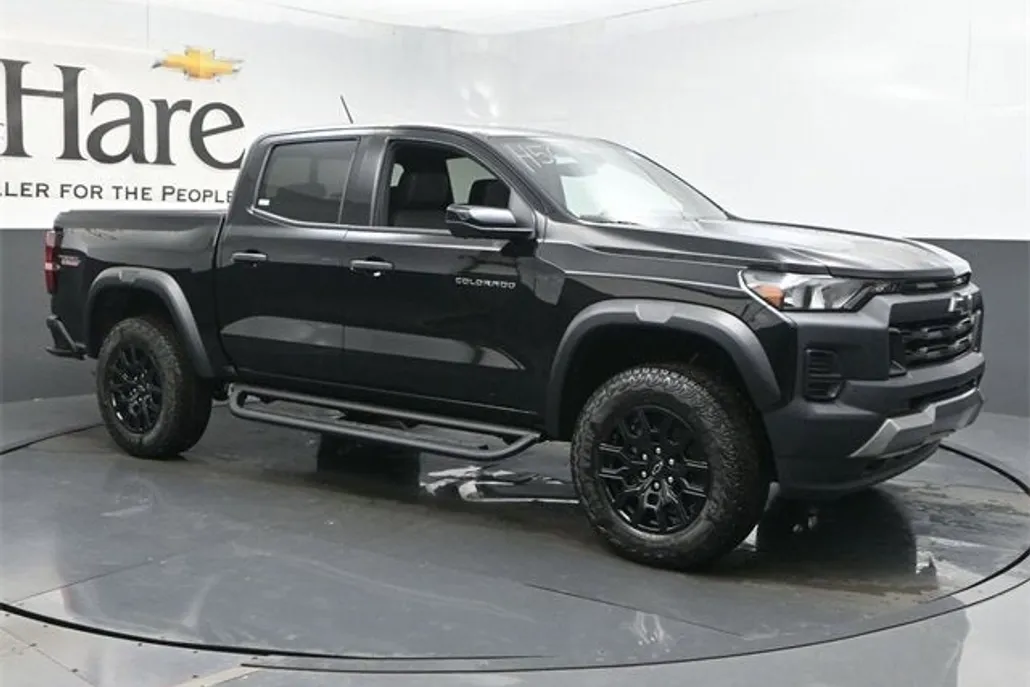 2026 Chevrolet Colorado Trail Boss photo 1