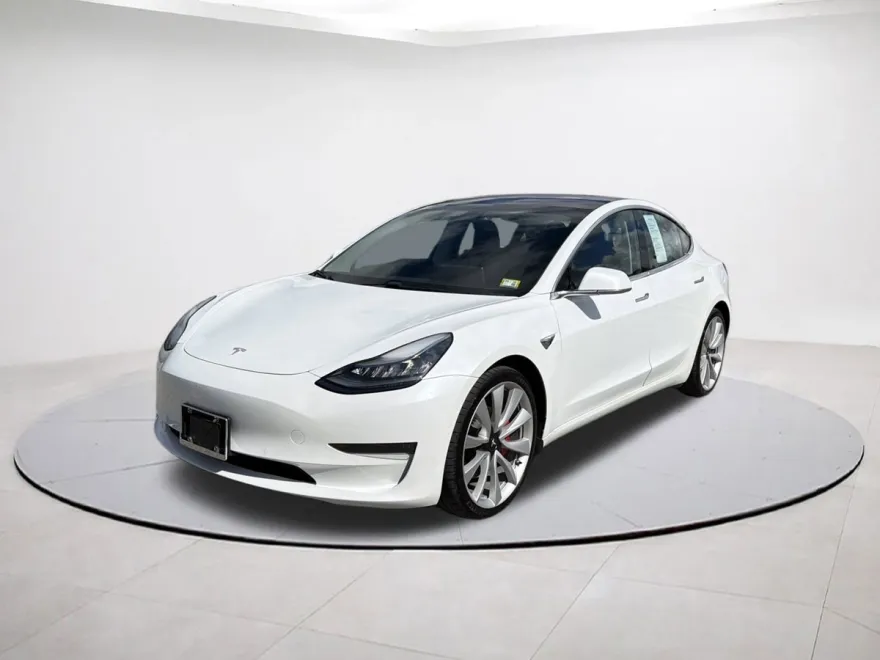 2018 Tesla Model 3 Long Range photo 1
