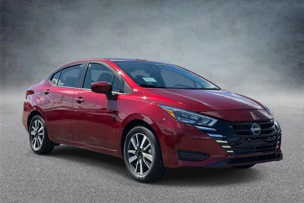 2025 Nissan Versa SV photo 1