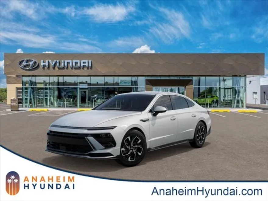 2025 Hyundai Sonata SEL photo 1