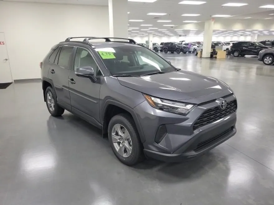 2025 Toyota RAV4 XLE photo 1