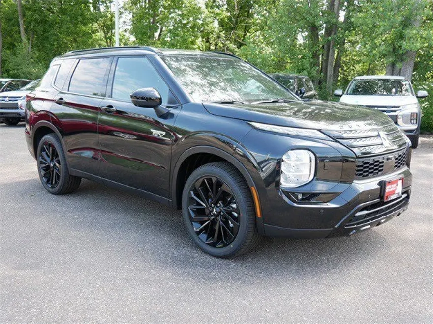 2025 Mitsubishi Outlander PHEV SEL Black Edition photo 1