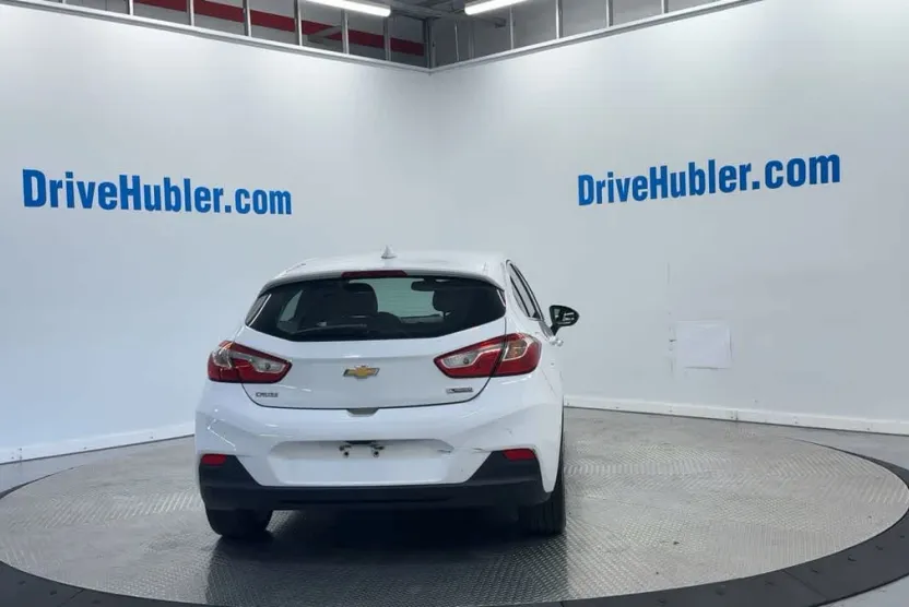 2017 Chevrolet Cruze Premier photo 1