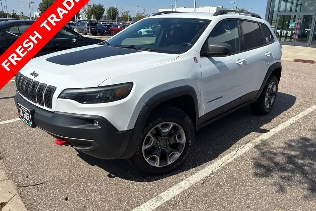 2019 Jeep Cherokee Trailhawk photo 1