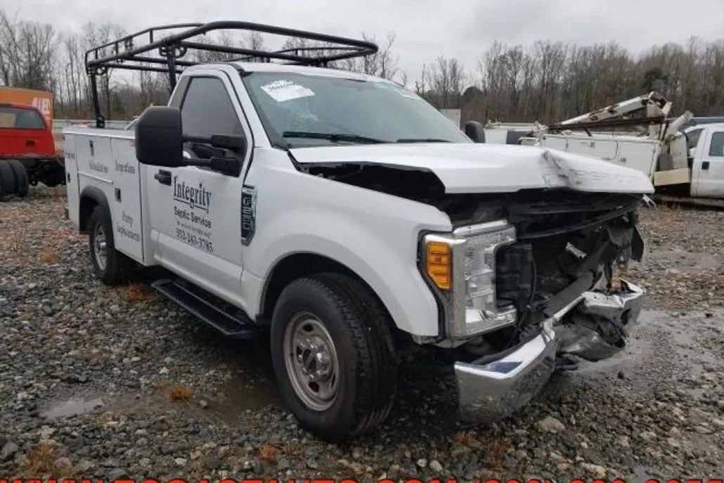 2017 Ford F-250 XL photo 1