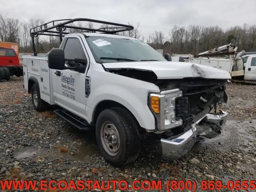 2017 Ford F-250 XL photo 1