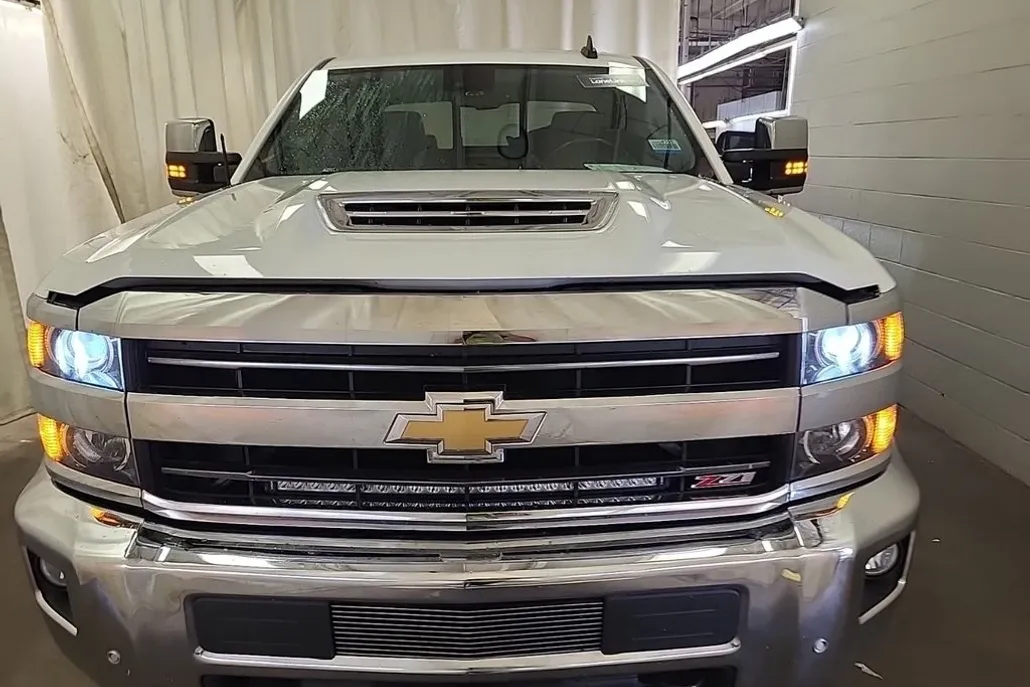 2019 Chevrolet Silverado 3500HD LTZ photo 1