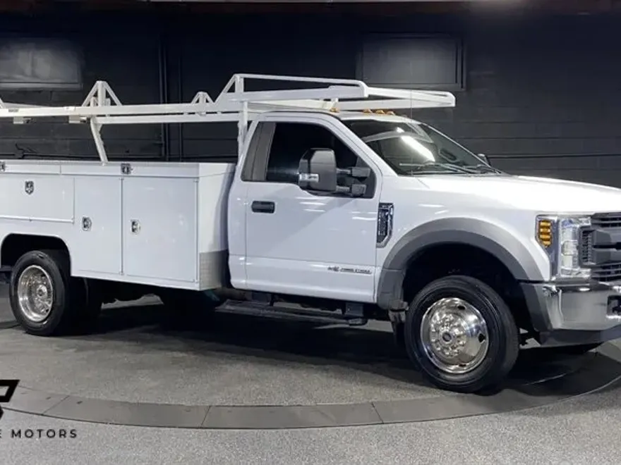 2019 Ford F-550 photo 1