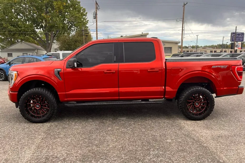 2023 Ford F-150 XLT photo 1