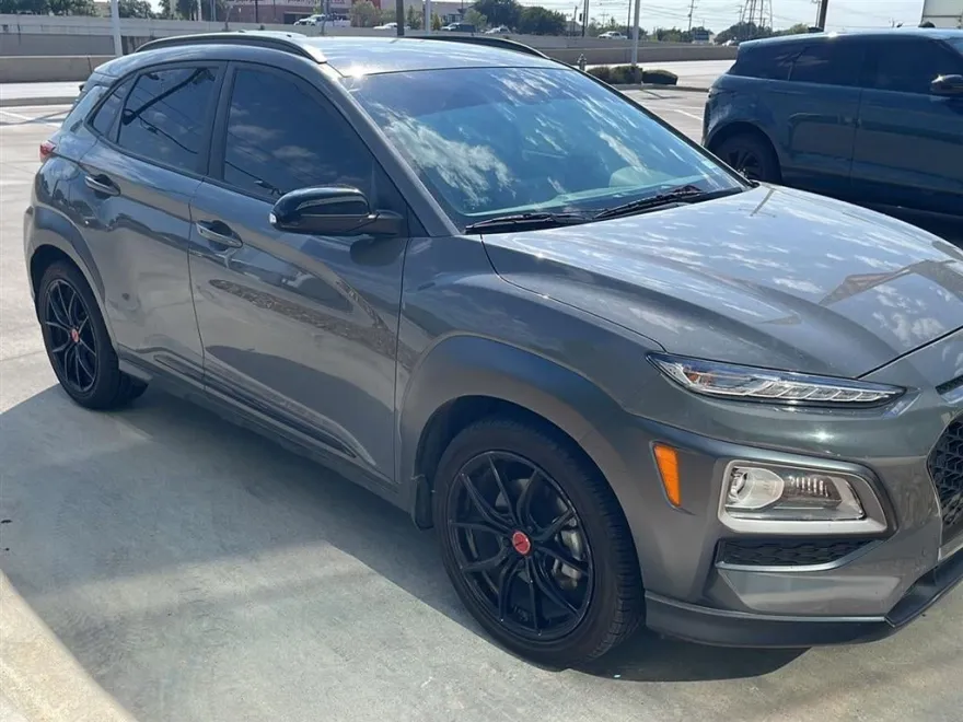 2021 Hyundai Kona SEL Plus photo 1