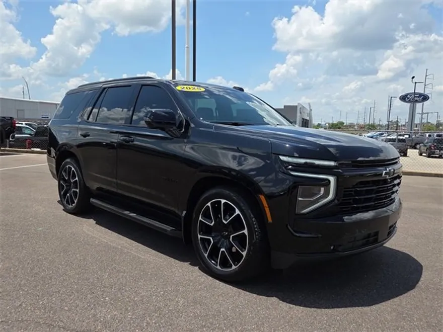 2025 Chevrolet Tahoe RST photo 1
