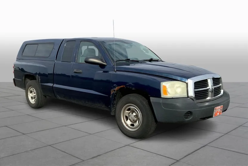 2005 Dodge Dakota ST photo 1