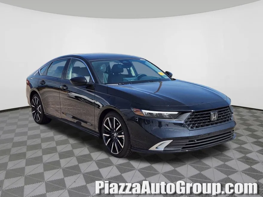 2024 Honda Accord Hybrid Touring photo 1