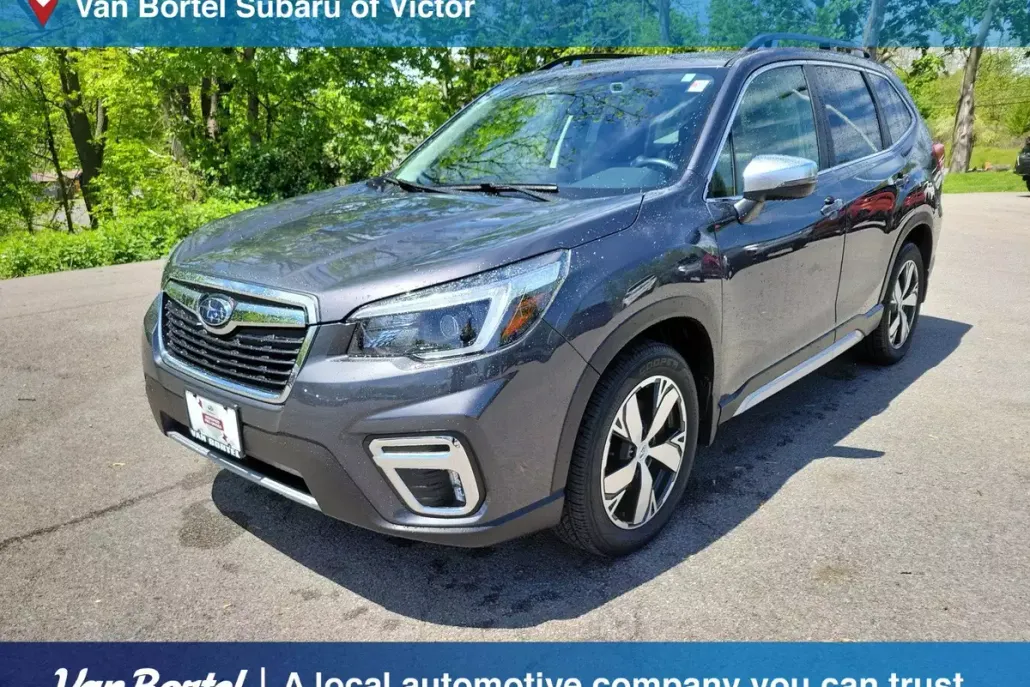 2021 Subaru Forester Touring photo 1