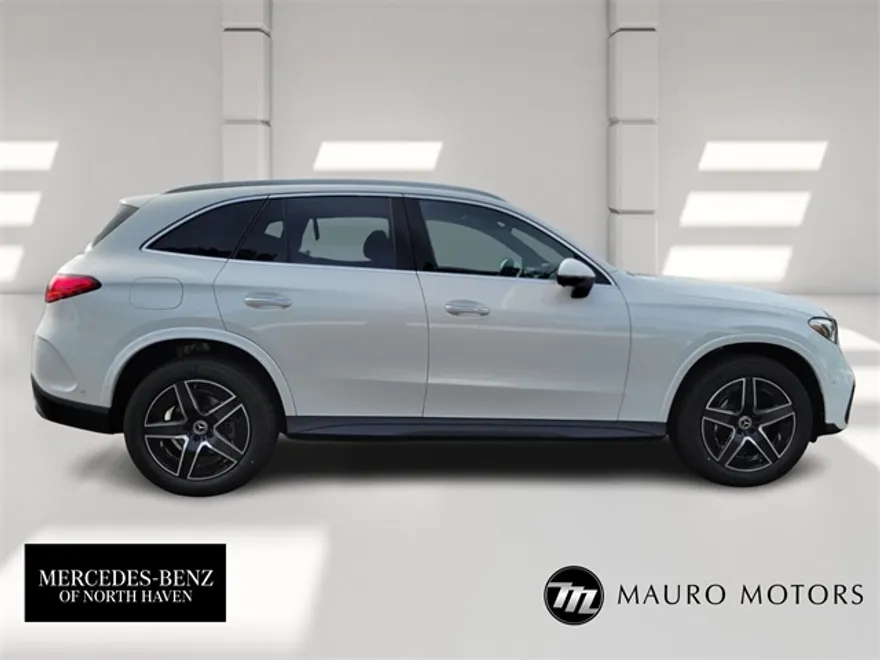 2026 Mercedes Benz GLC 300 4MATIC photo 1