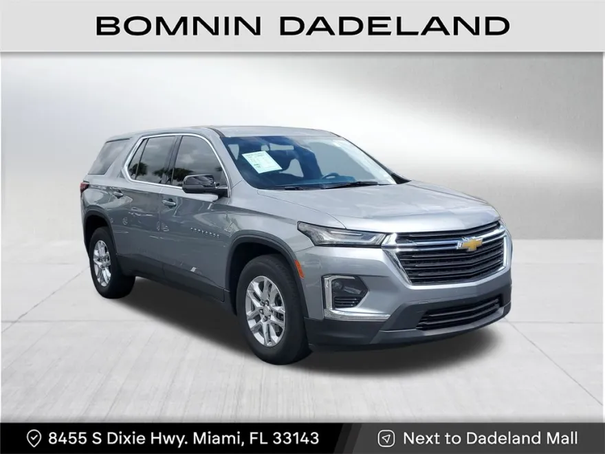 2023 Chevrolet Traverse LS photo 1