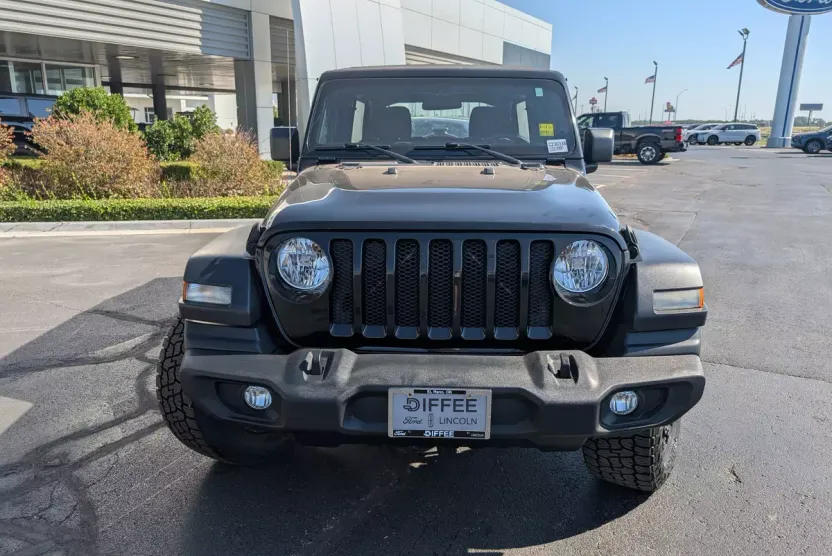 2018 Jeep Wrangler Unlimited Sport photo 1