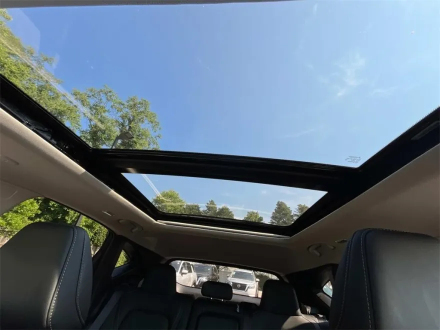 2025 Nissan Murano SL photo 1